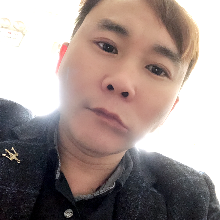 初雨慈祥的照片