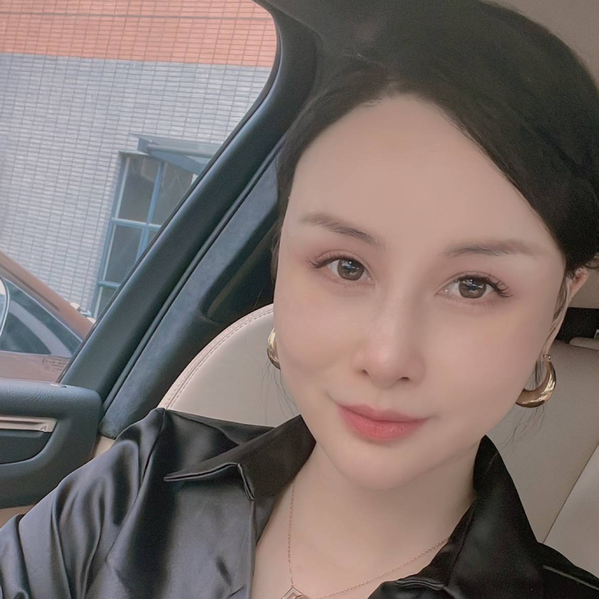 浅陌深拥无垠的照片
