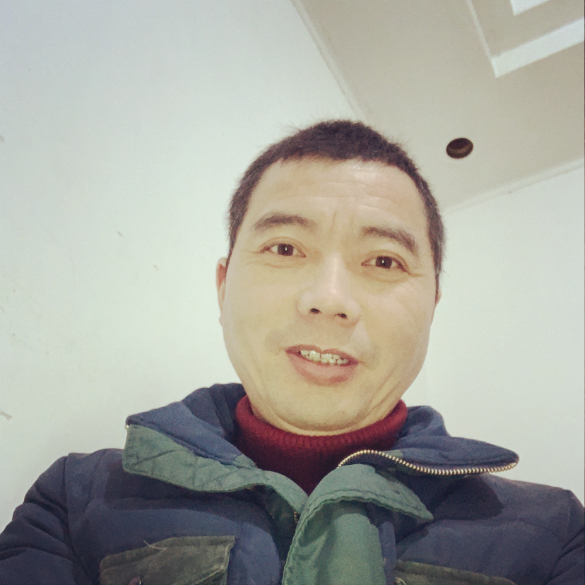 伶俐向山水的照片