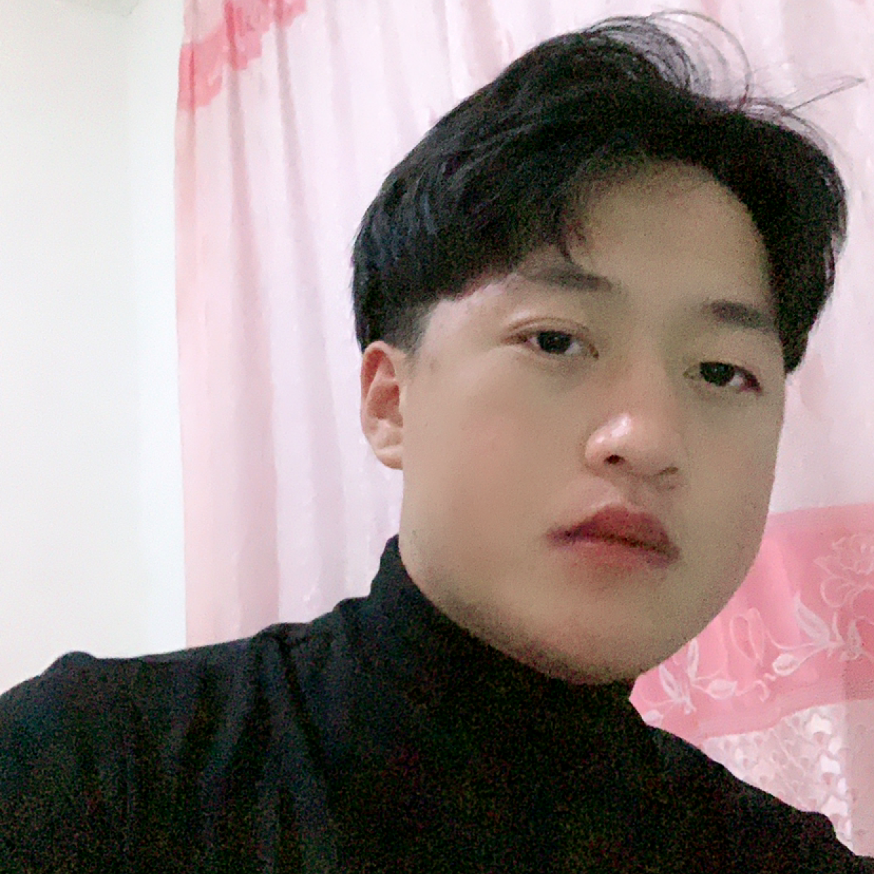 帅哥向务实的照片