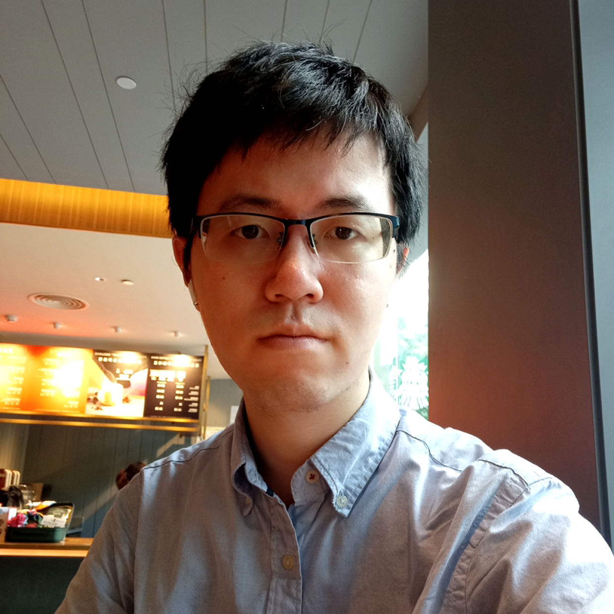 隐忍笑白昼的照片