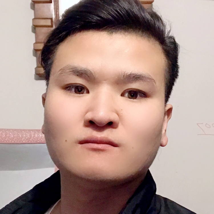 陌殇哭泣的照片