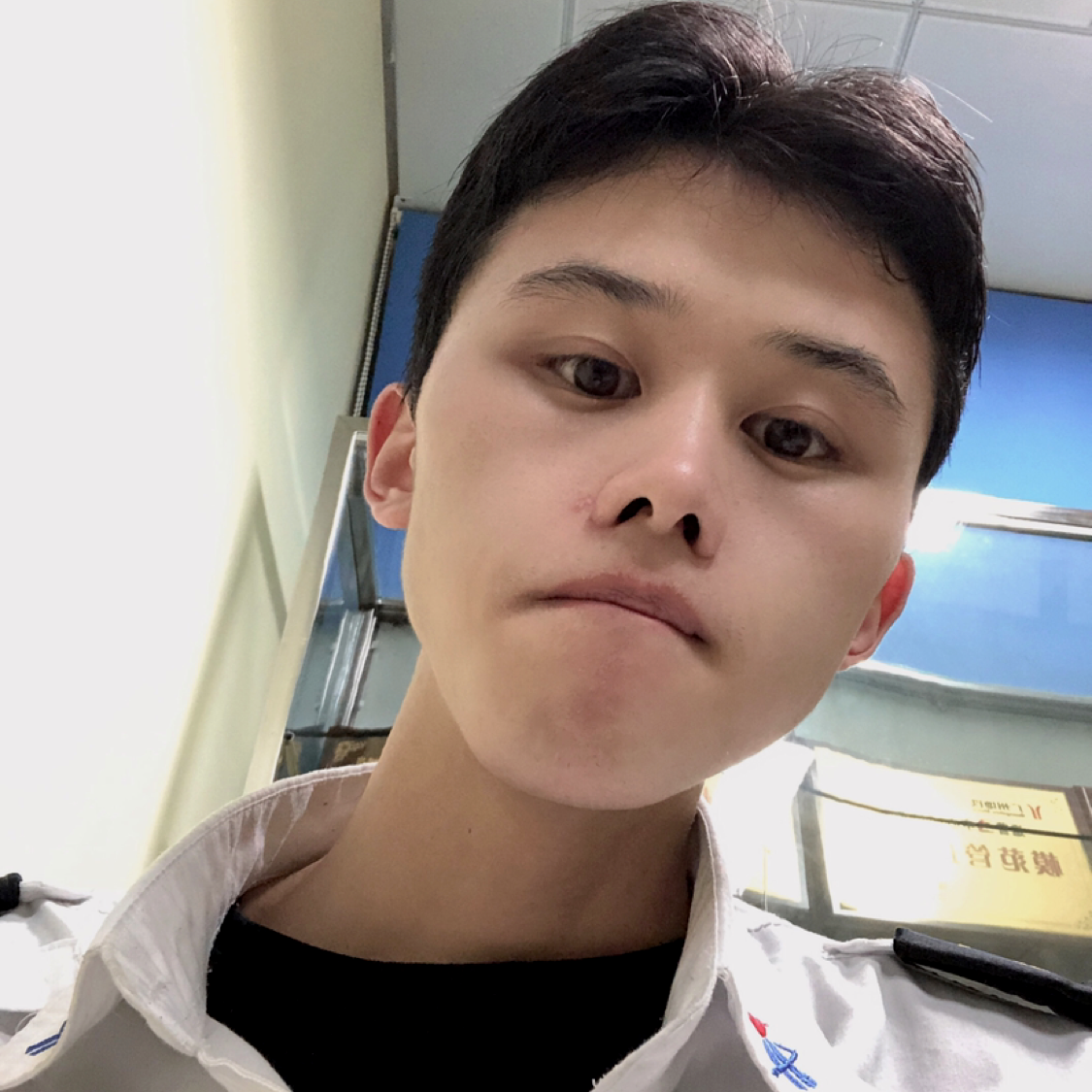 可乐等待火星上的照片