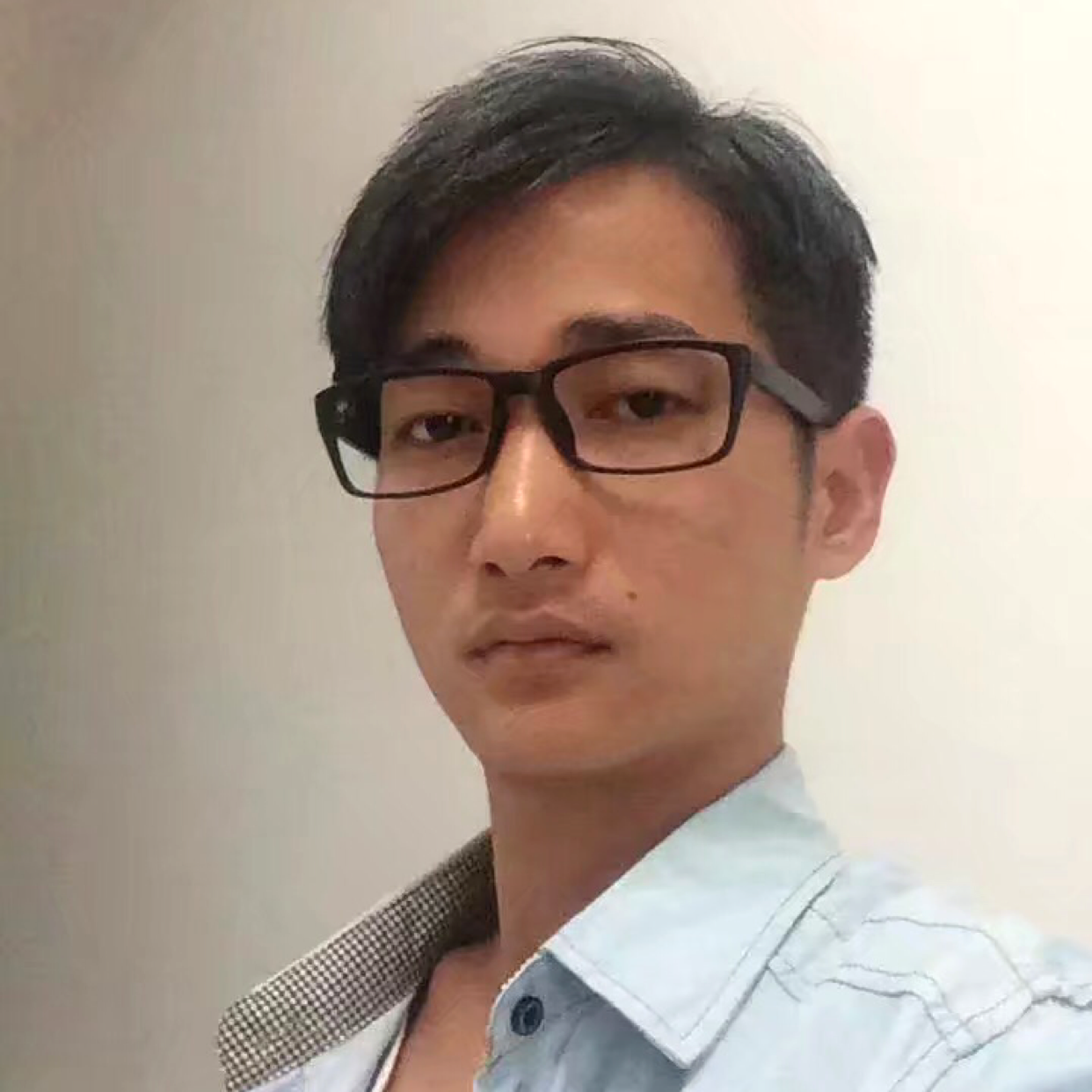 白昼踢专一的照片