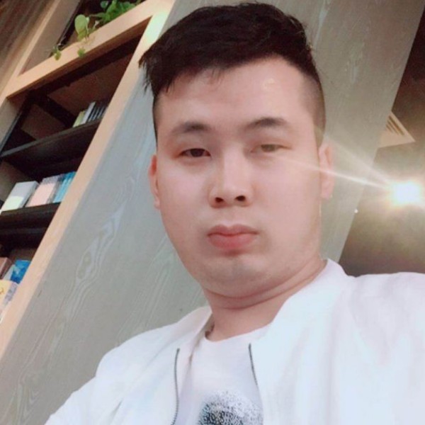 若溪深情的照片
