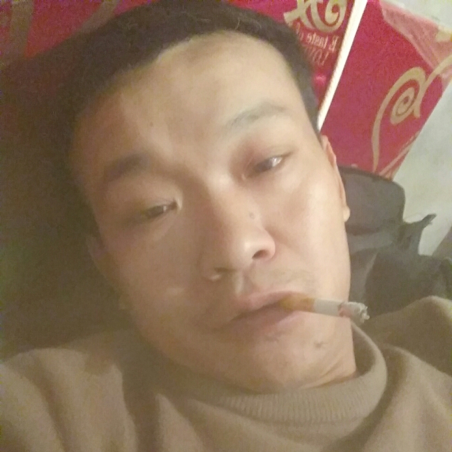 微凉坚强的照片