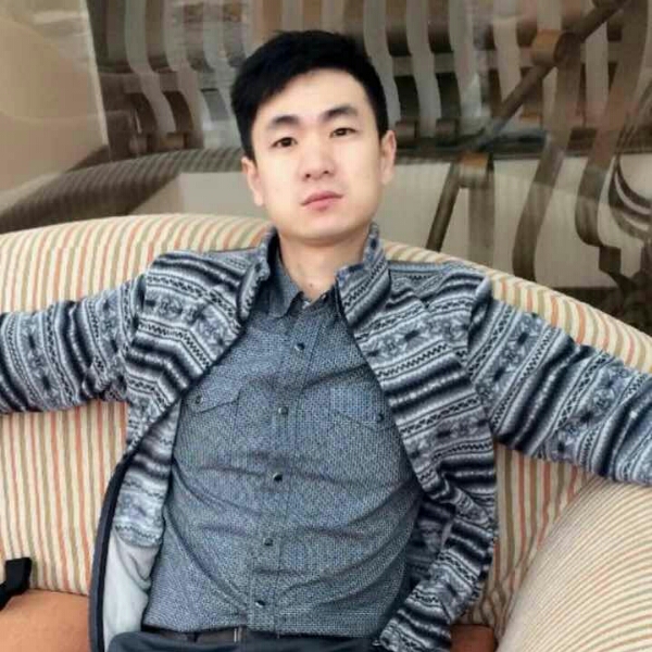 阿拉米丝的照片