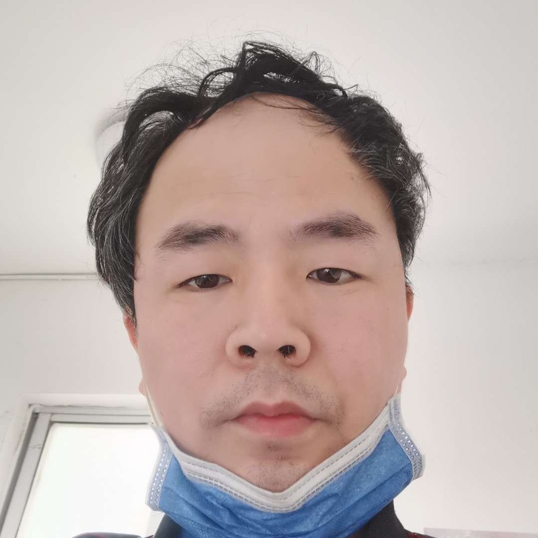 伶俐吃醋水池的照片