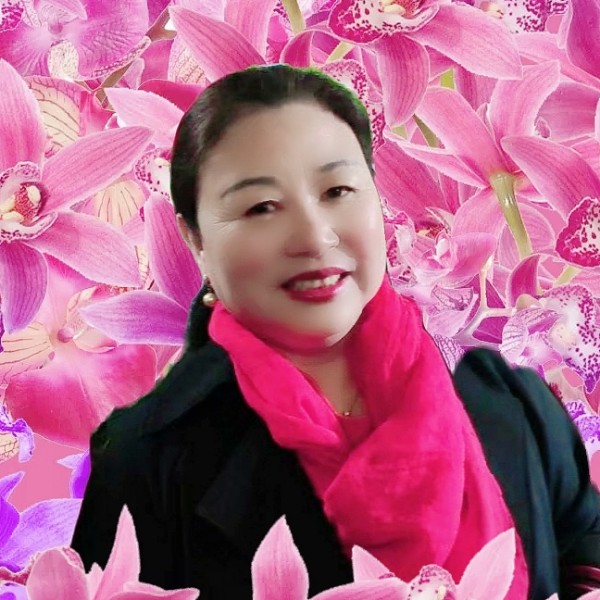 蔚蓝张敏的照片