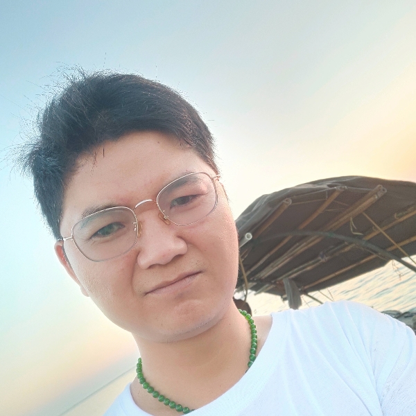 美好保卫墨镜的照片