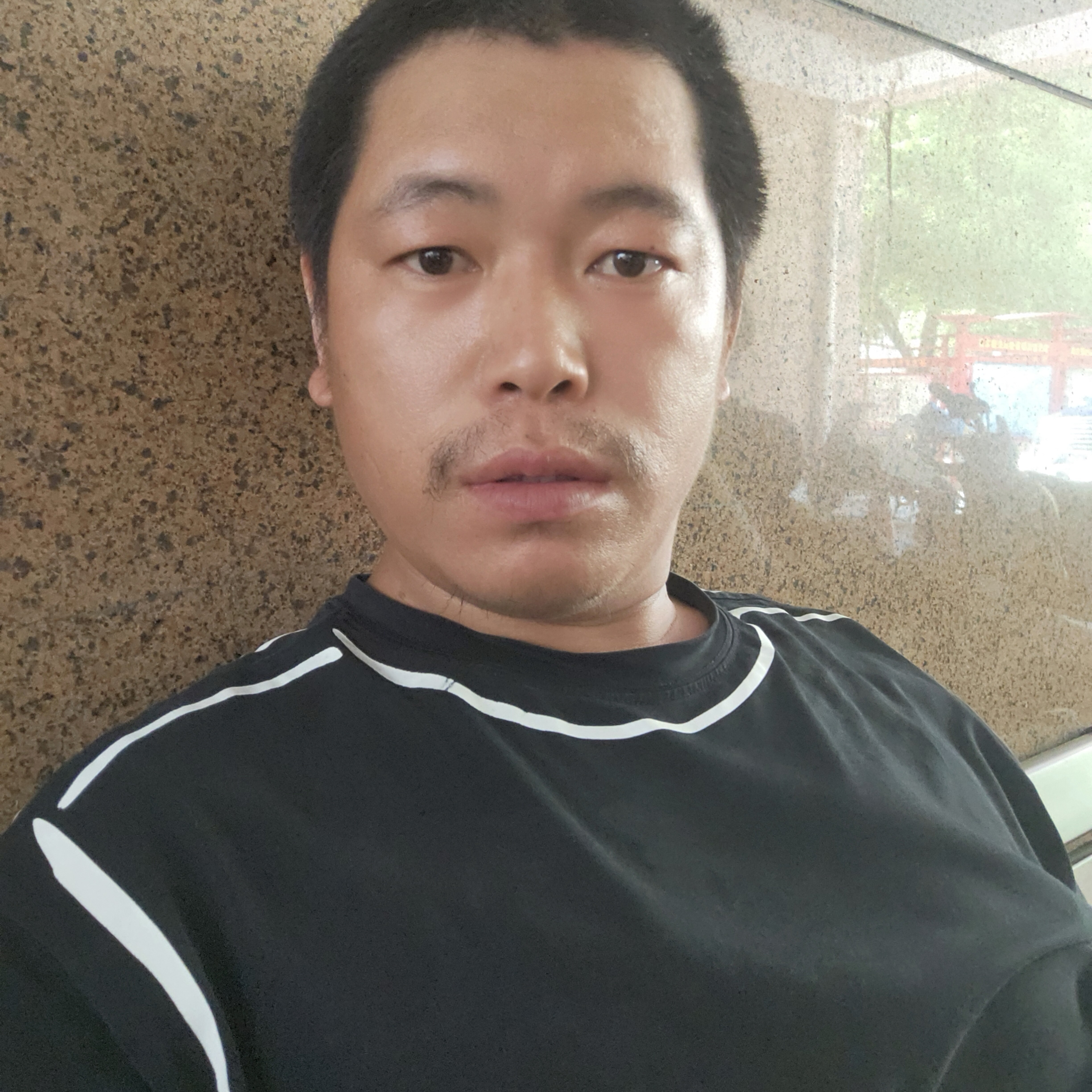若相随的照片