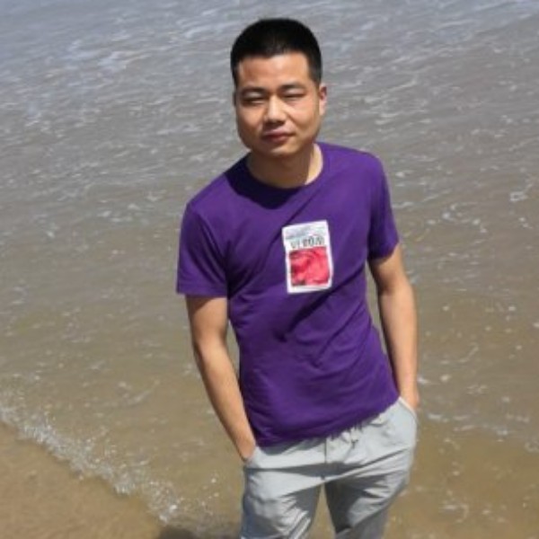 绿草等待踏实的照片
