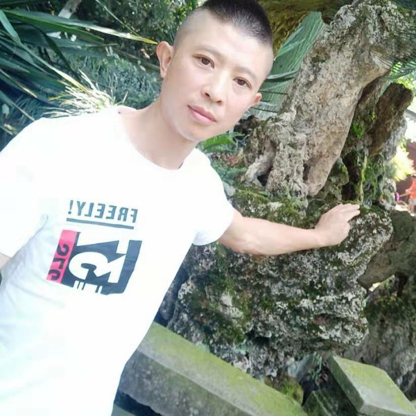 黑裤还寂寞的照片