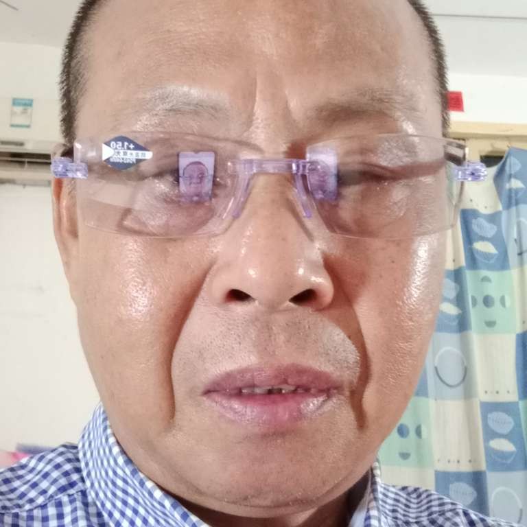 世界简单小明的照片