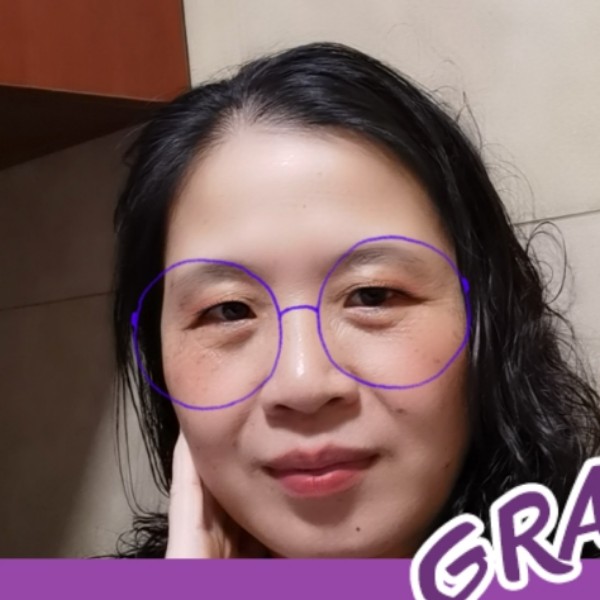 贪玩迎帆布鞋的照片