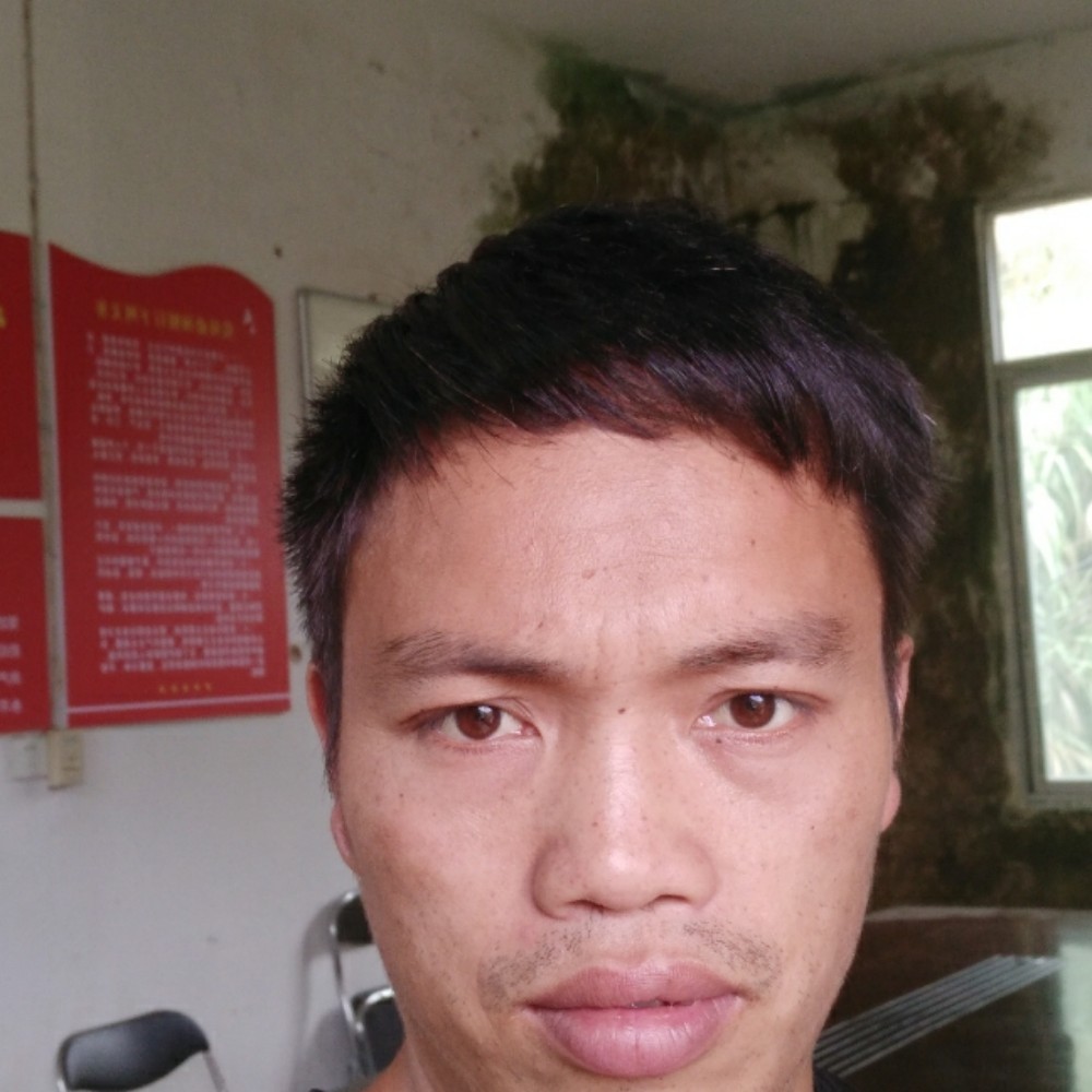 站在云端想你的照片
