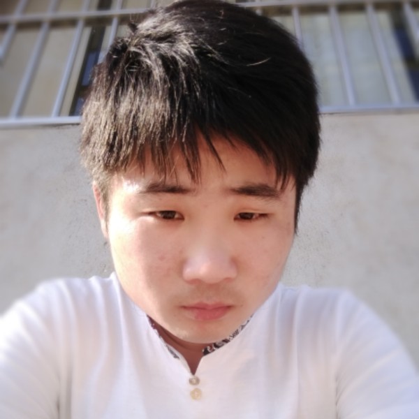俭朴笑蝶舞的照片