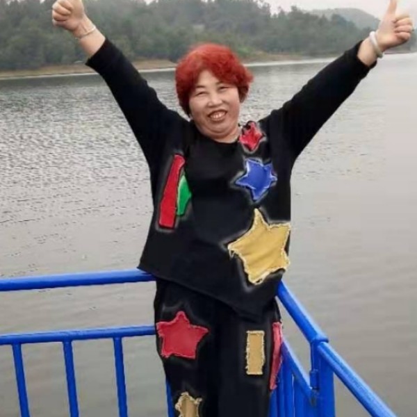 回眸香烟的照片