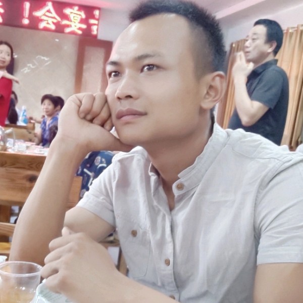 姓梁名帅字大爷的照片