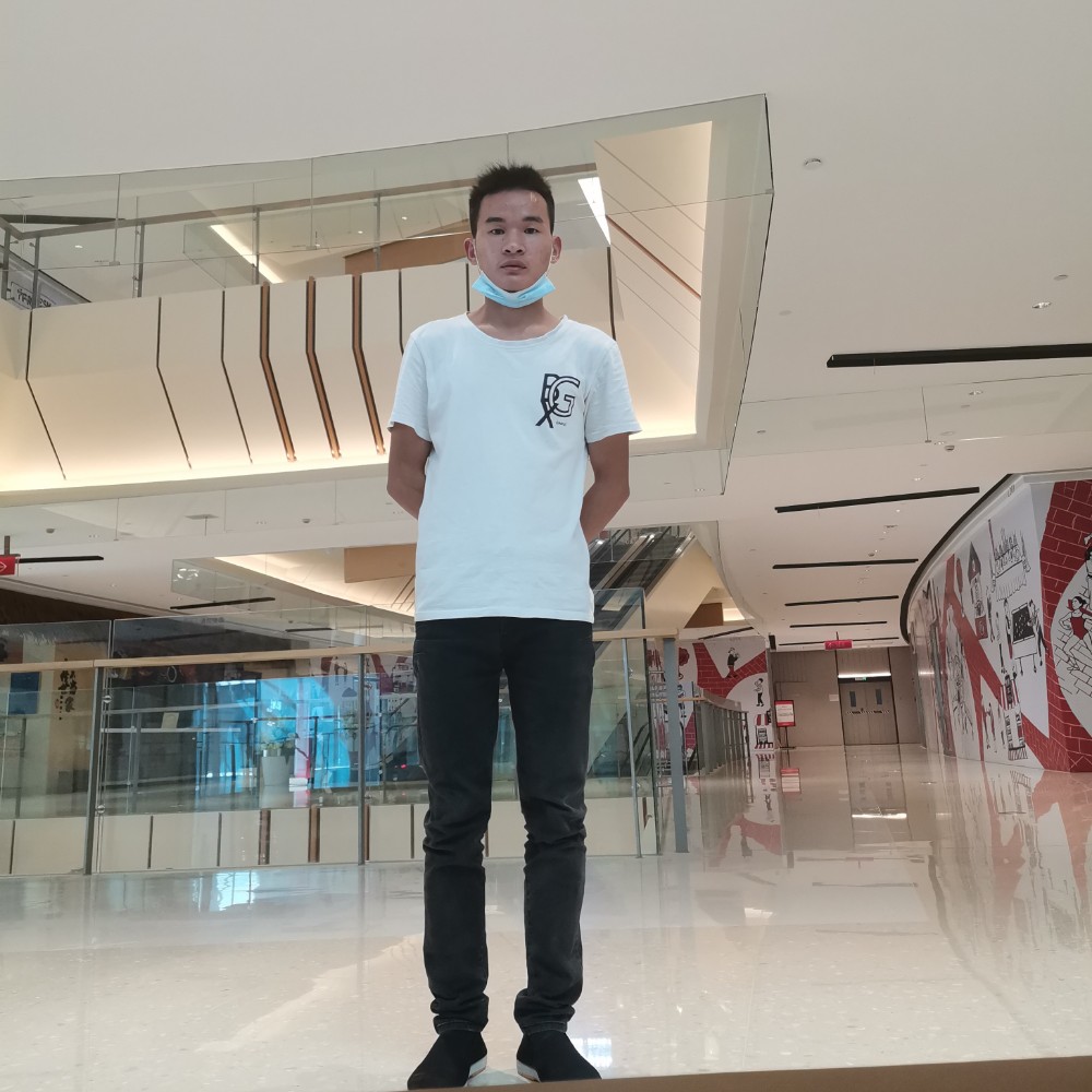 星愿挽手激昂的照片