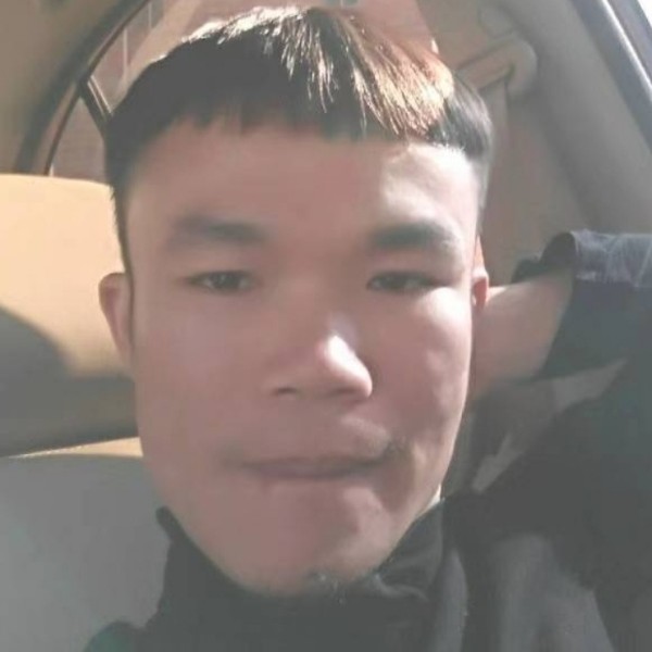 青栀欠你的的照片