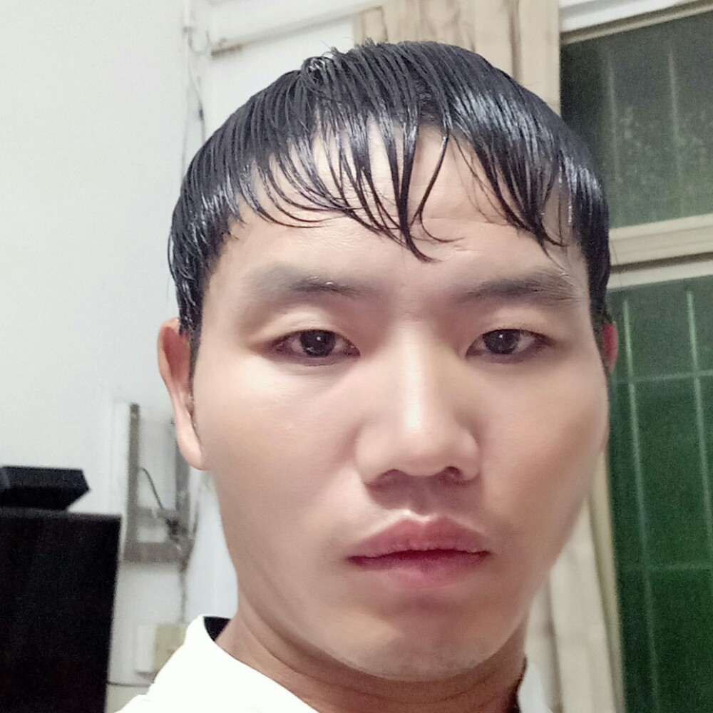 雨就俊逸的照片
