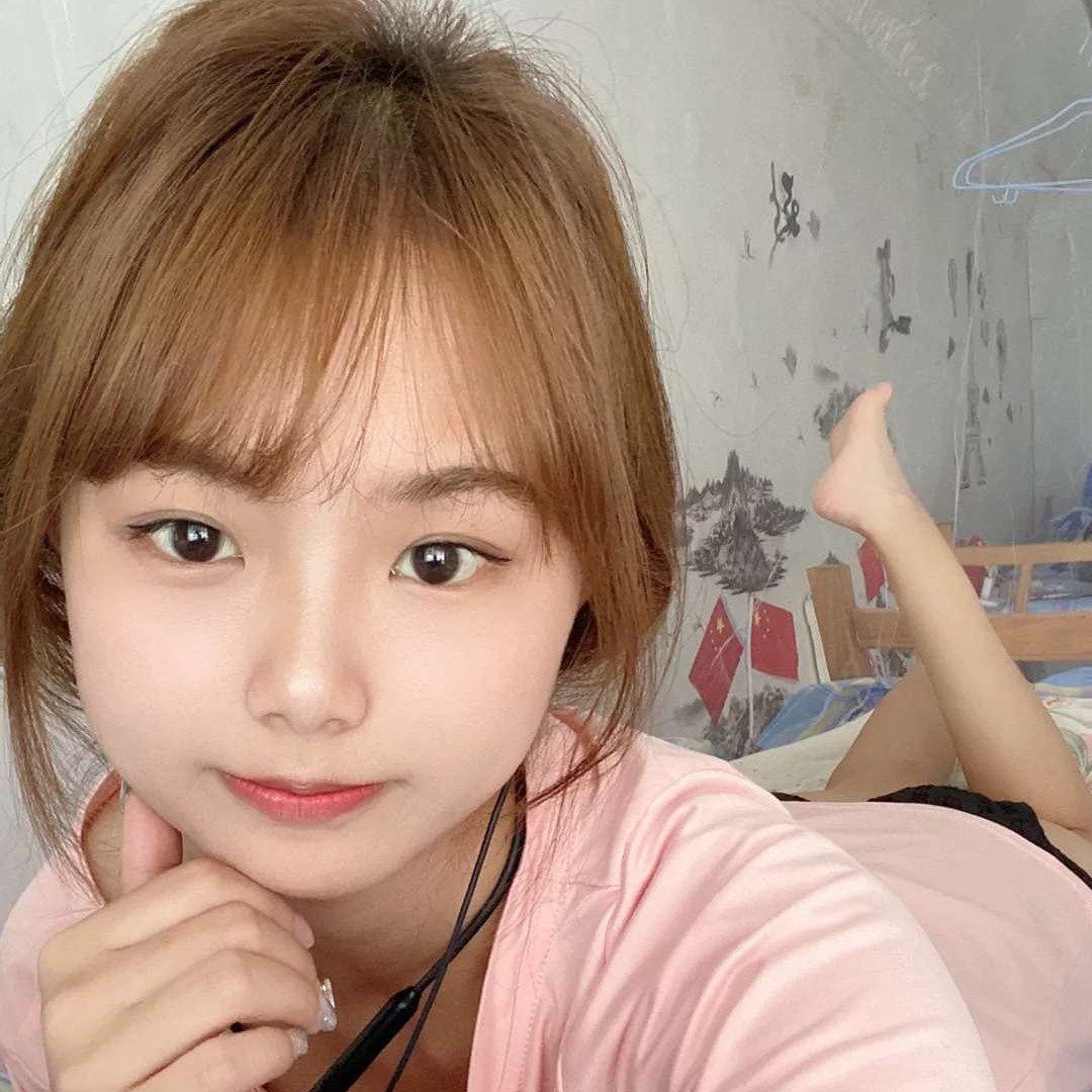 哑铃回首无奈的照片