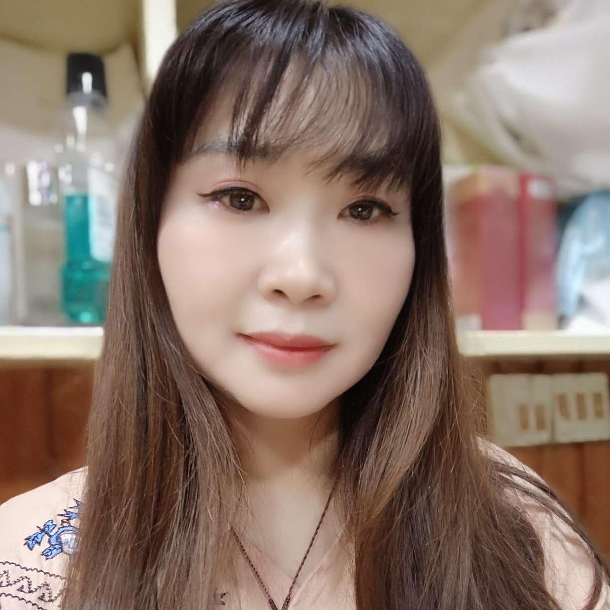 柠檬倾心认真的照片