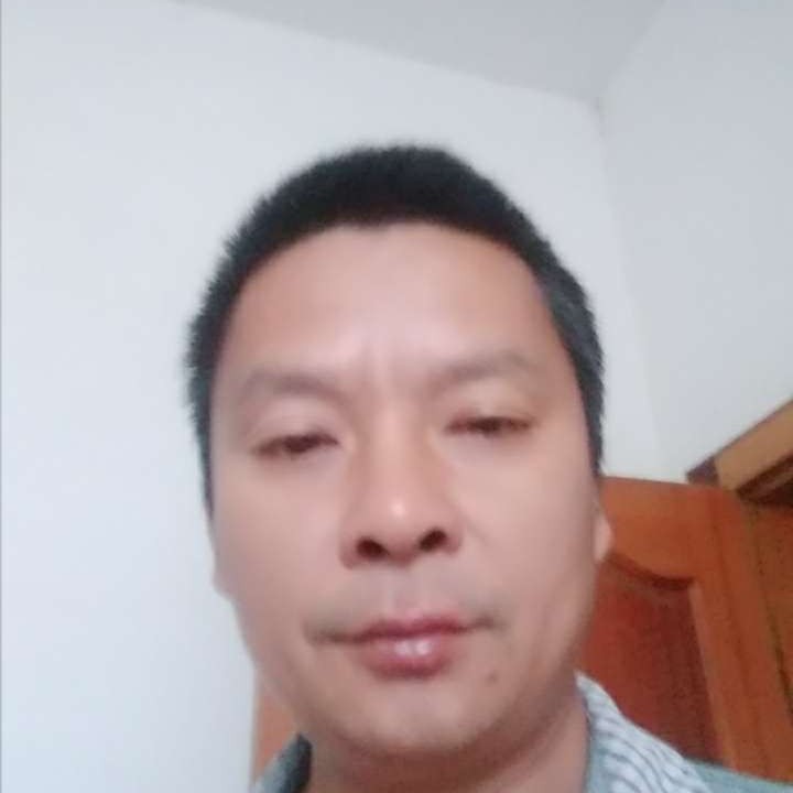 单身吃醋牛排的照片