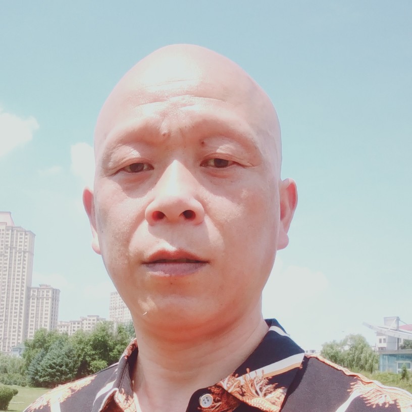 篮球浅吻怡然的照片