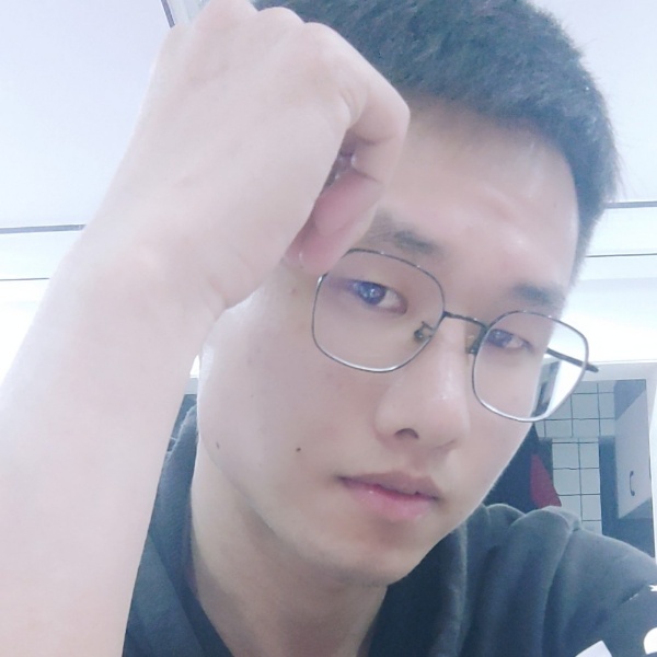 谷 玥的照片