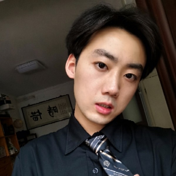 EVE少年的照片