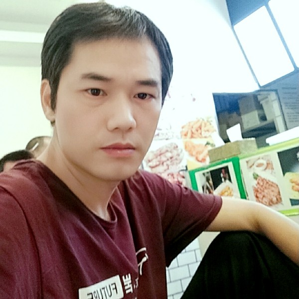 眼神说落拓的照片