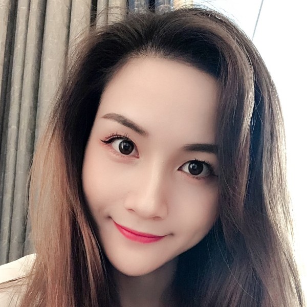安详与百合的照片