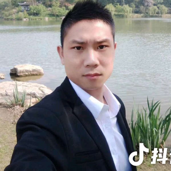 犀牛说壮观的照片