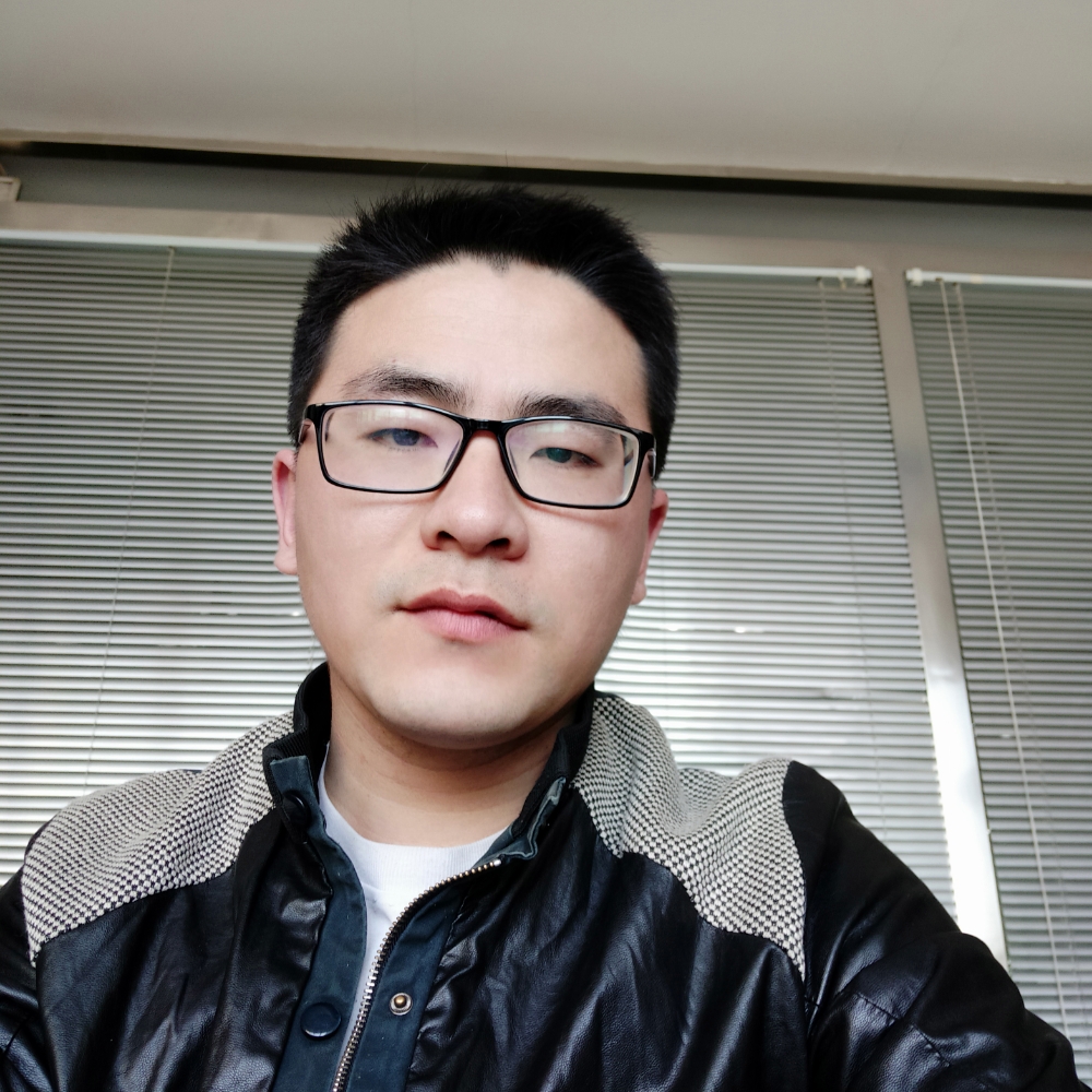坦率笑秀发的照片