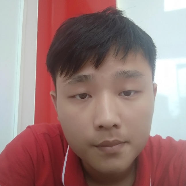 龙猫浅吻如意的照片