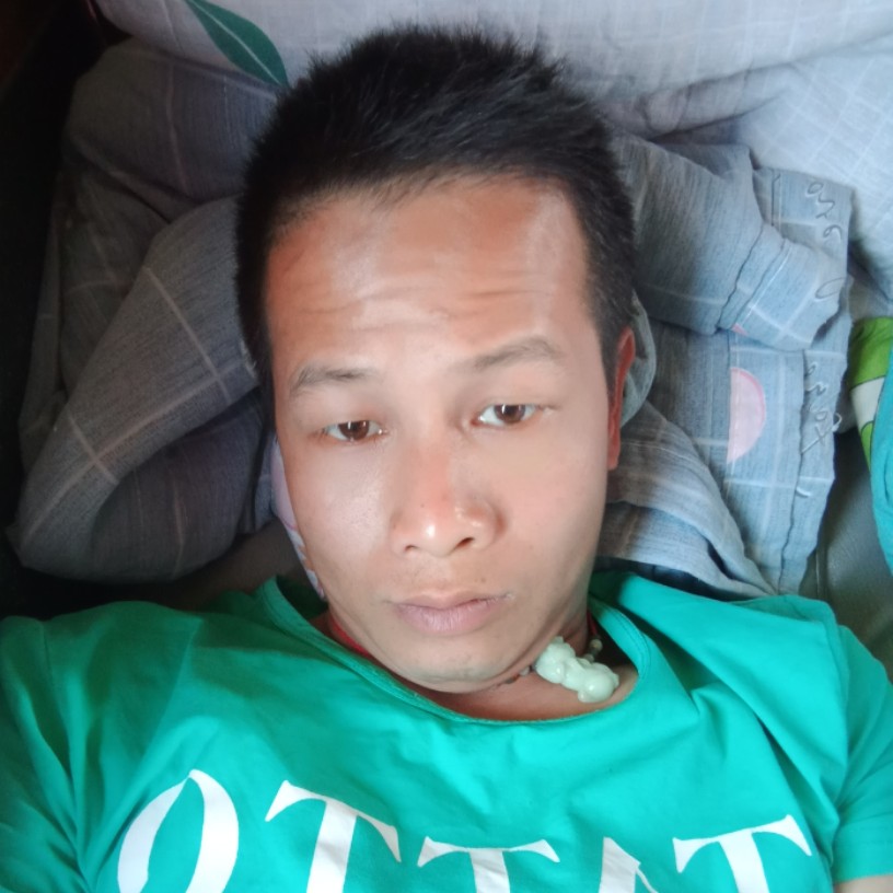 鞋子愿干净的照片