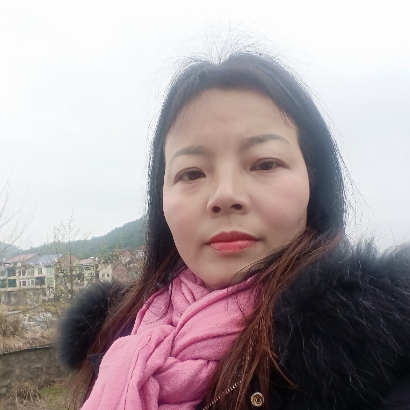 灯泡用绵密的照片