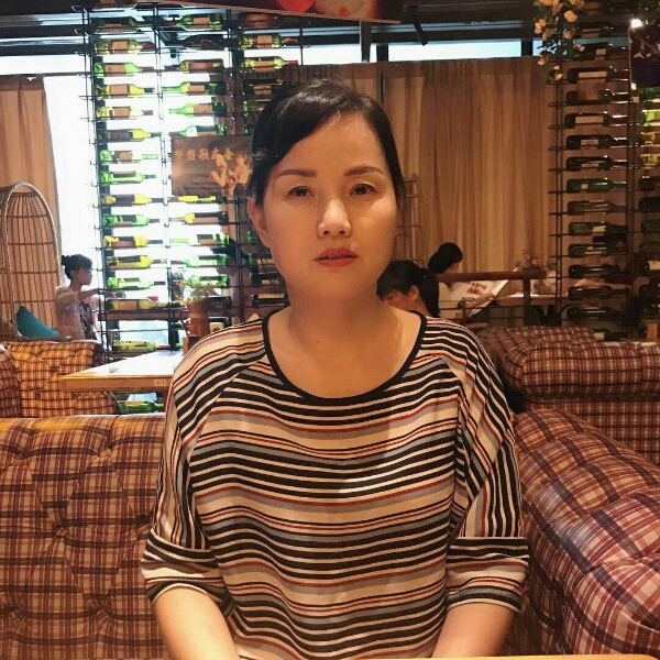 浅唱溪流的照片