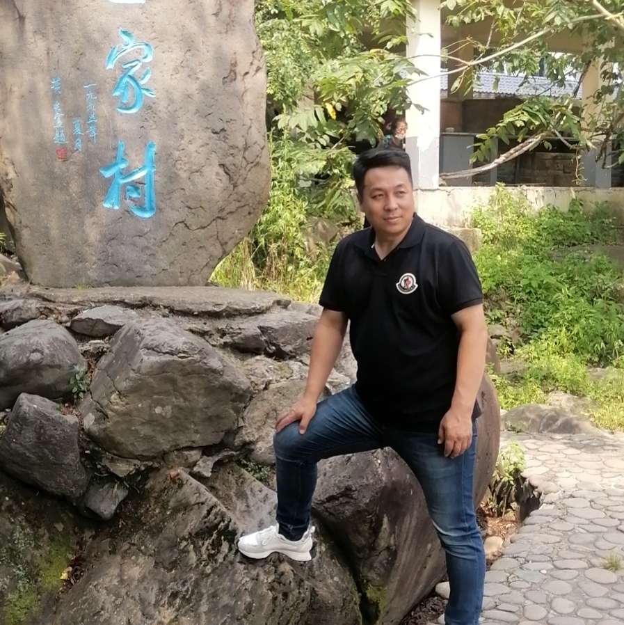刘圣刚的照片