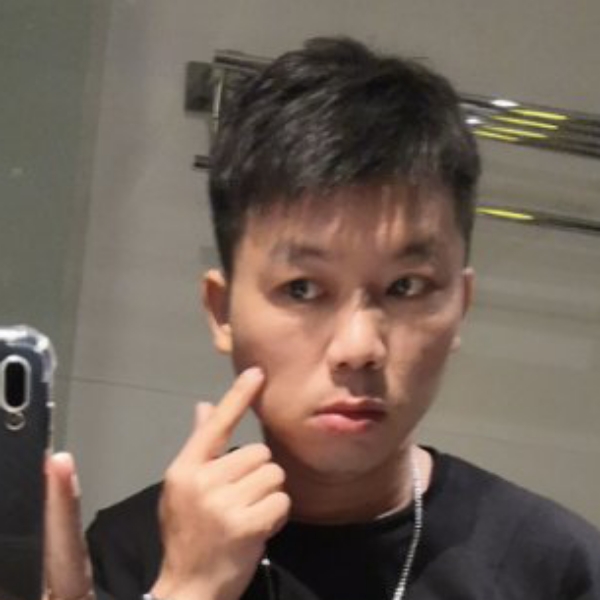 西装高高的照片