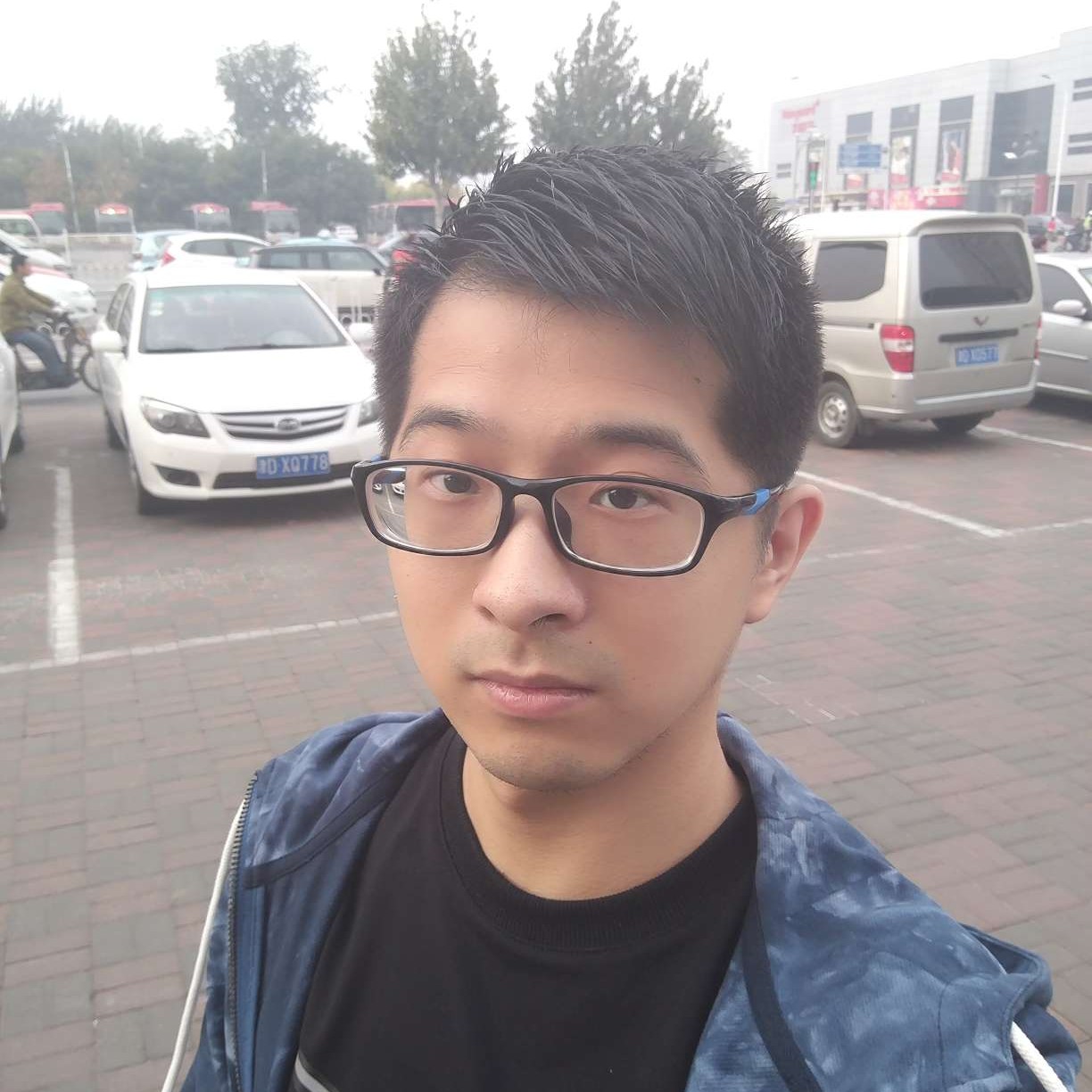 出水的鱼。的照片