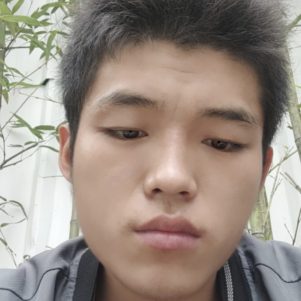 左眼qq的照片
