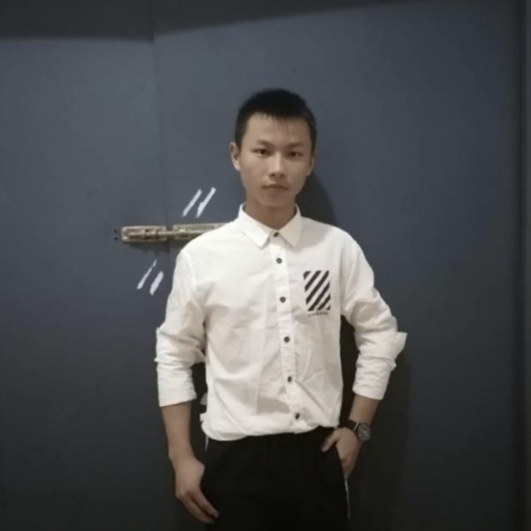 温柔的锐锐的照片