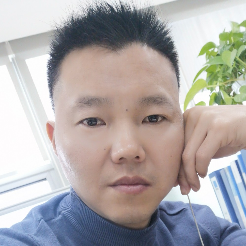深情挽手红尘的照片