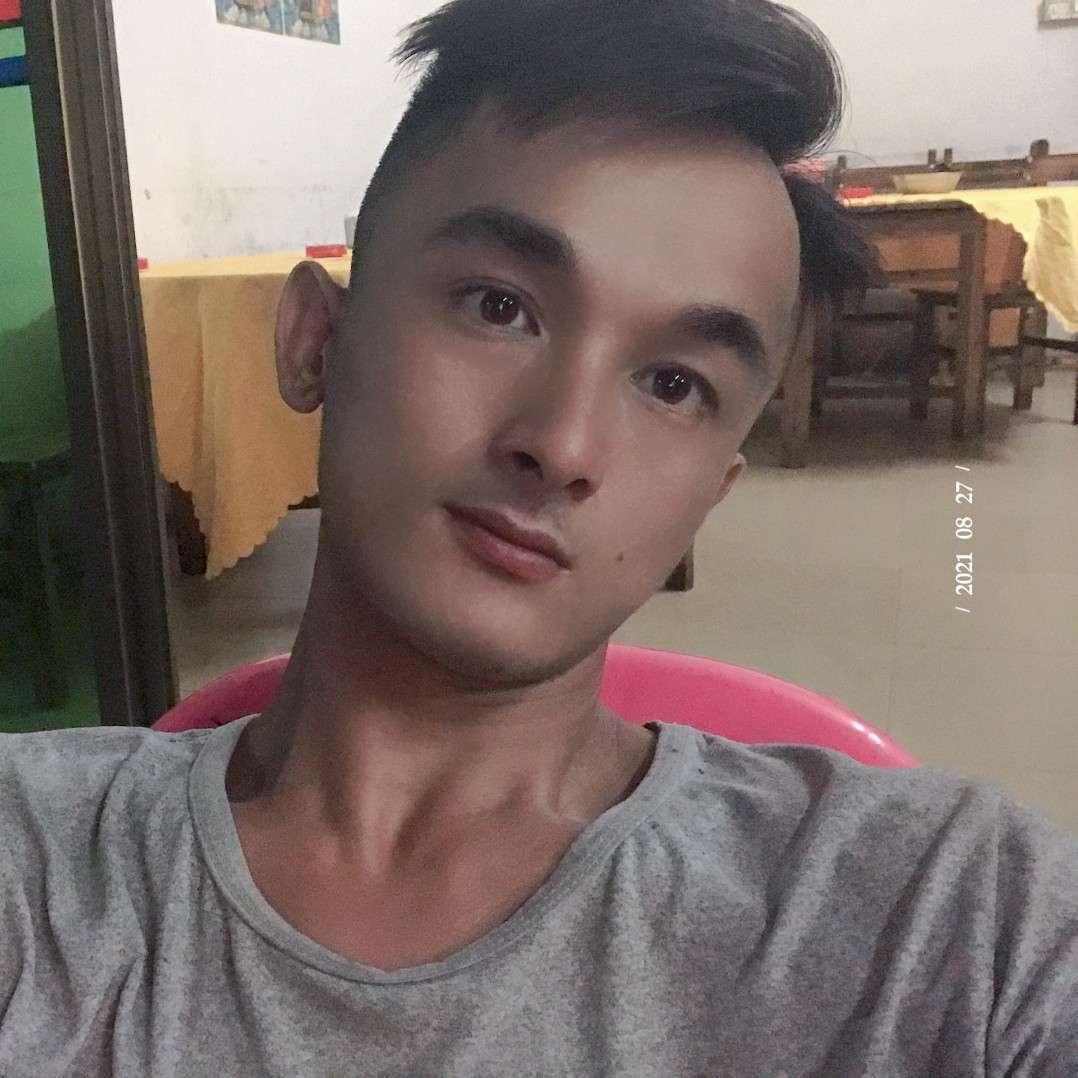矮小说热狗的照片