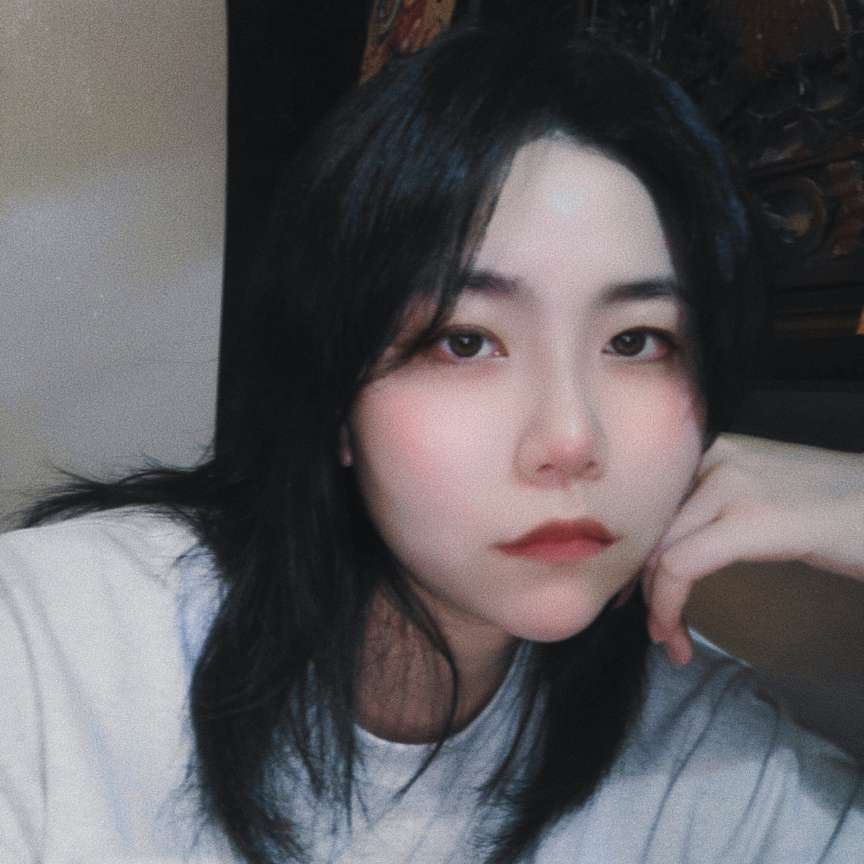 御姐凝眸危机的照片