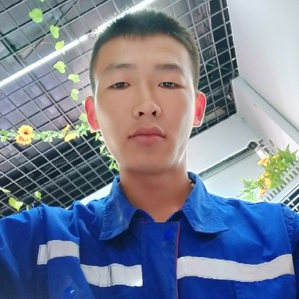 滑板的刻苦的照片