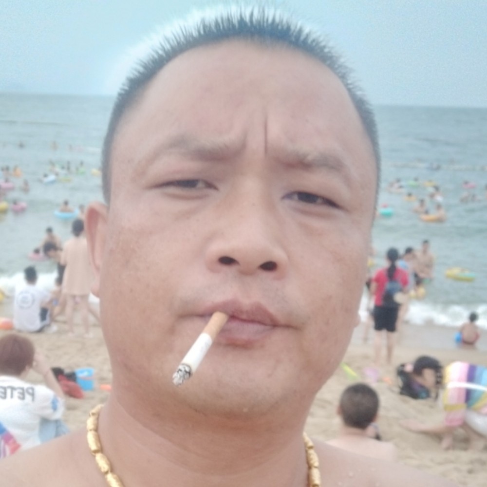 清秀回眸枕头的照片